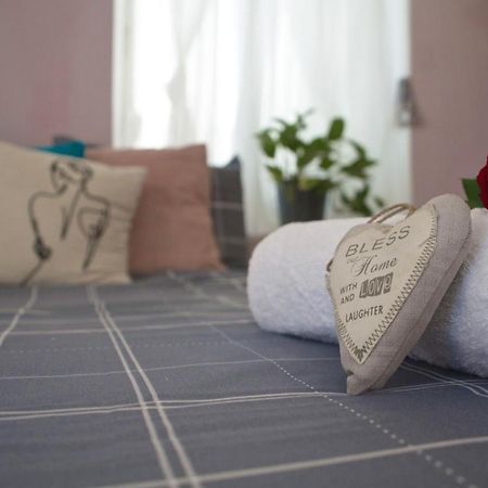 דירה לזוג על שוק מחנה יהודה Apartment Yerusalem Bagian luar foto