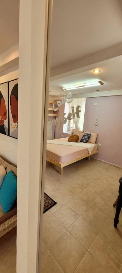 דירה לזוג על שוק מחנה יהודה Apartment Yerusalem Bagian luar foto