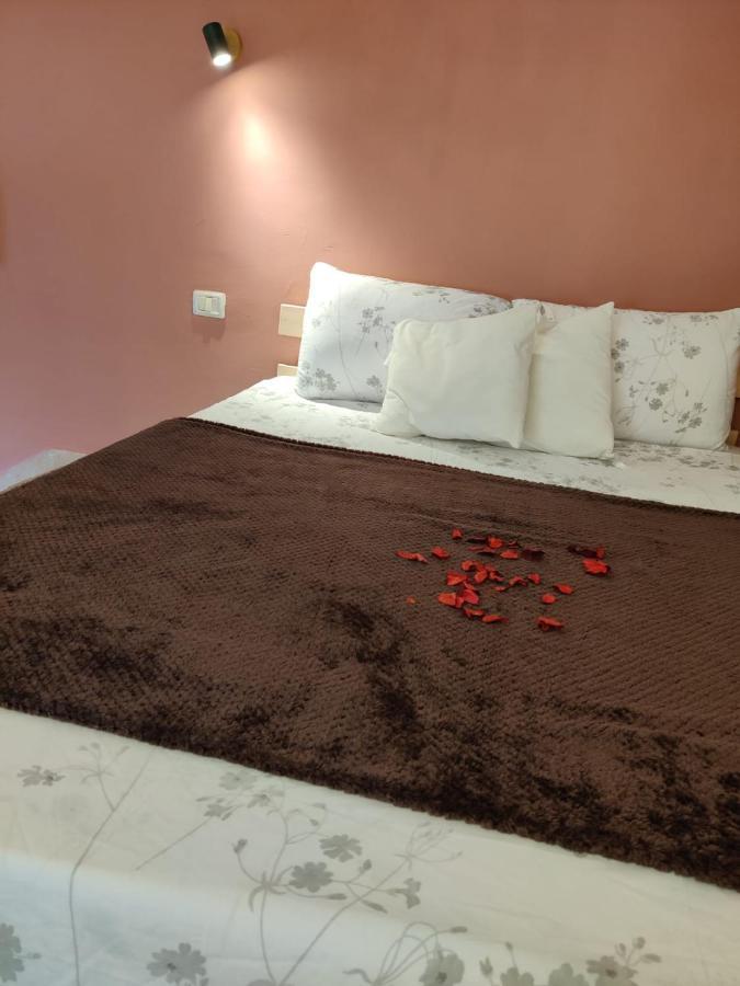 דירה לזוג על שוק מחנה יהודה Apartment Yerusalem Bagian luar foto