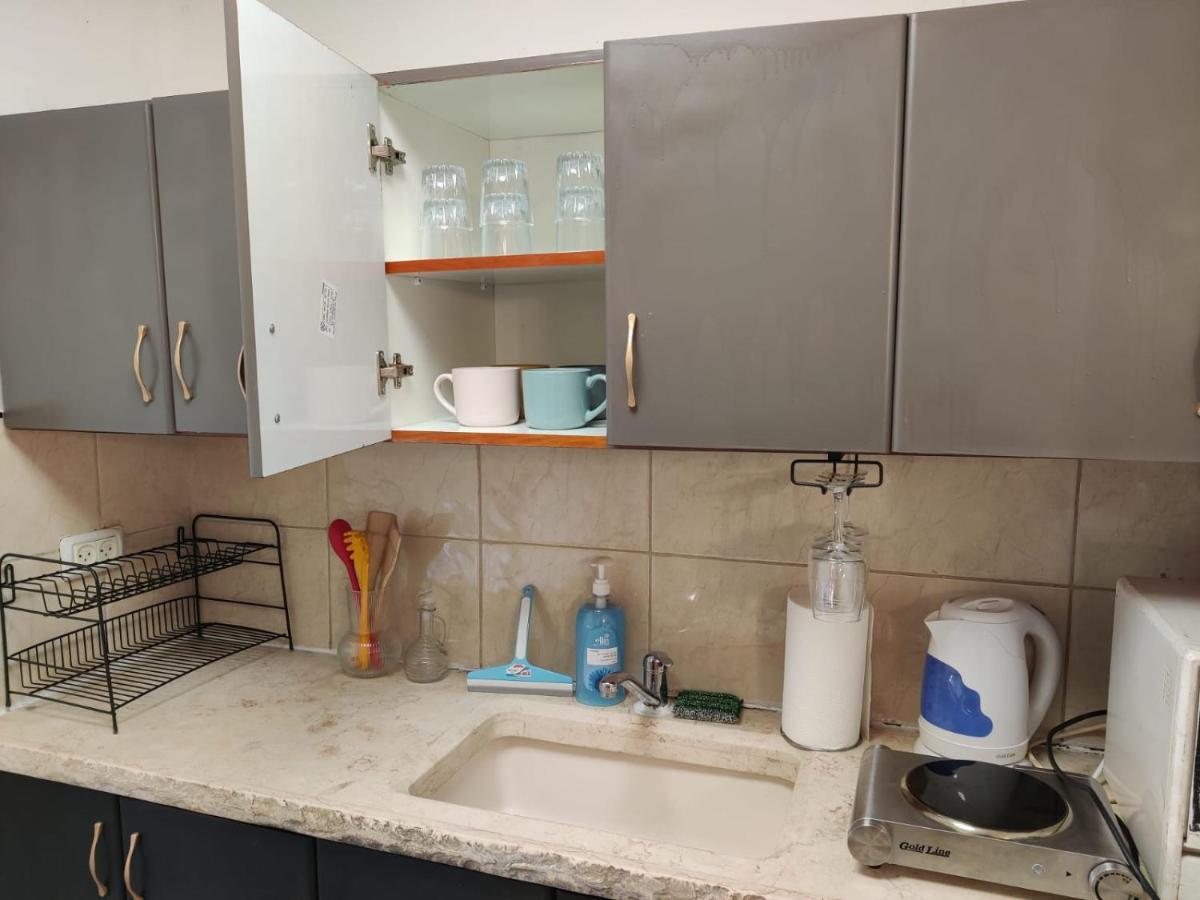 דירה לזוג על שוק מחנה יהודה Apartment Yerusalem Bagian luar foto