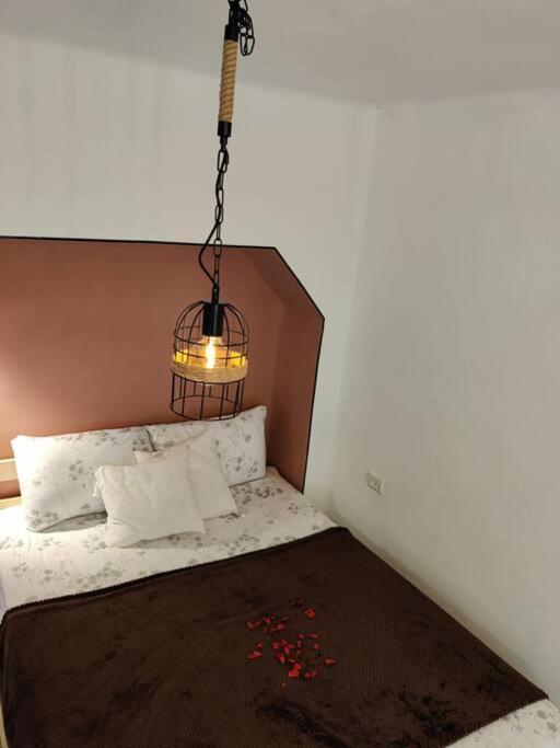 דירה לזוג על שוק מחנה יהודה Apartment Yerusalem Bagian luar foto