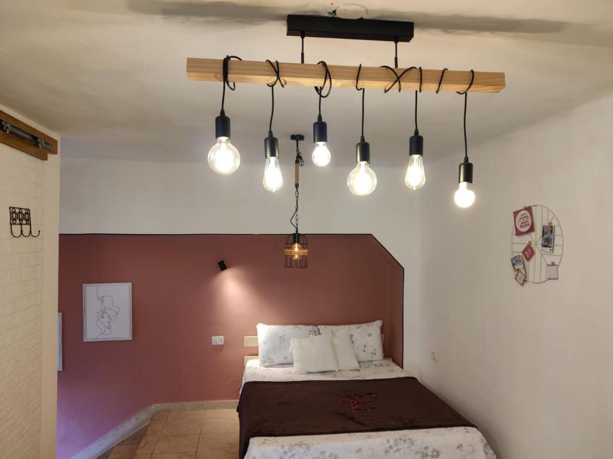 דירה לזוג על שוק מחנה יהודה Apartment Yerusalem Bagian luar foto